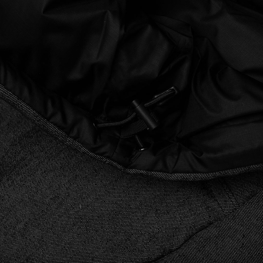 92 Reversible Nuptse Jacket - Black - Image 5
