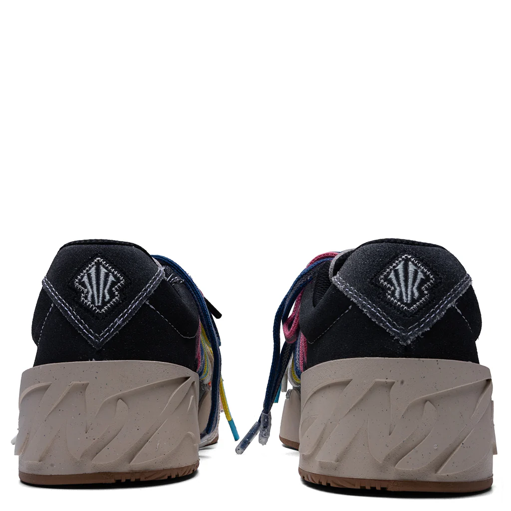 ANTA x Kyrie Irving Hélà Style 'Roots' - Ombre Black - Image 4