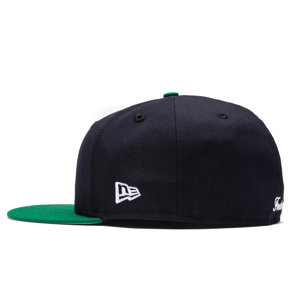 Feature x New Era Old English Fitted Cap - Navy/Green - Image 4