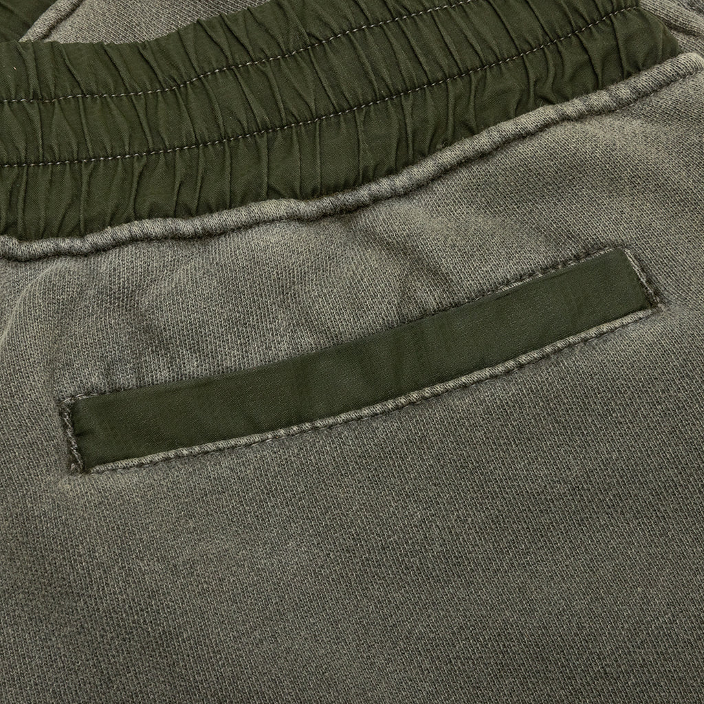 Marc Sweatshort - Olive Pigment - Image 5