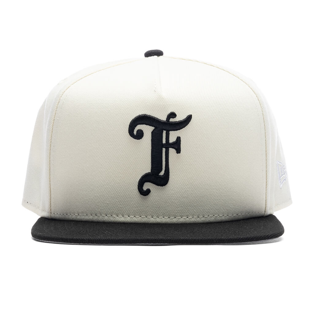 FEATURE x New Era 9Fifty A-Frame Old English F Snapback - Chrome/Black