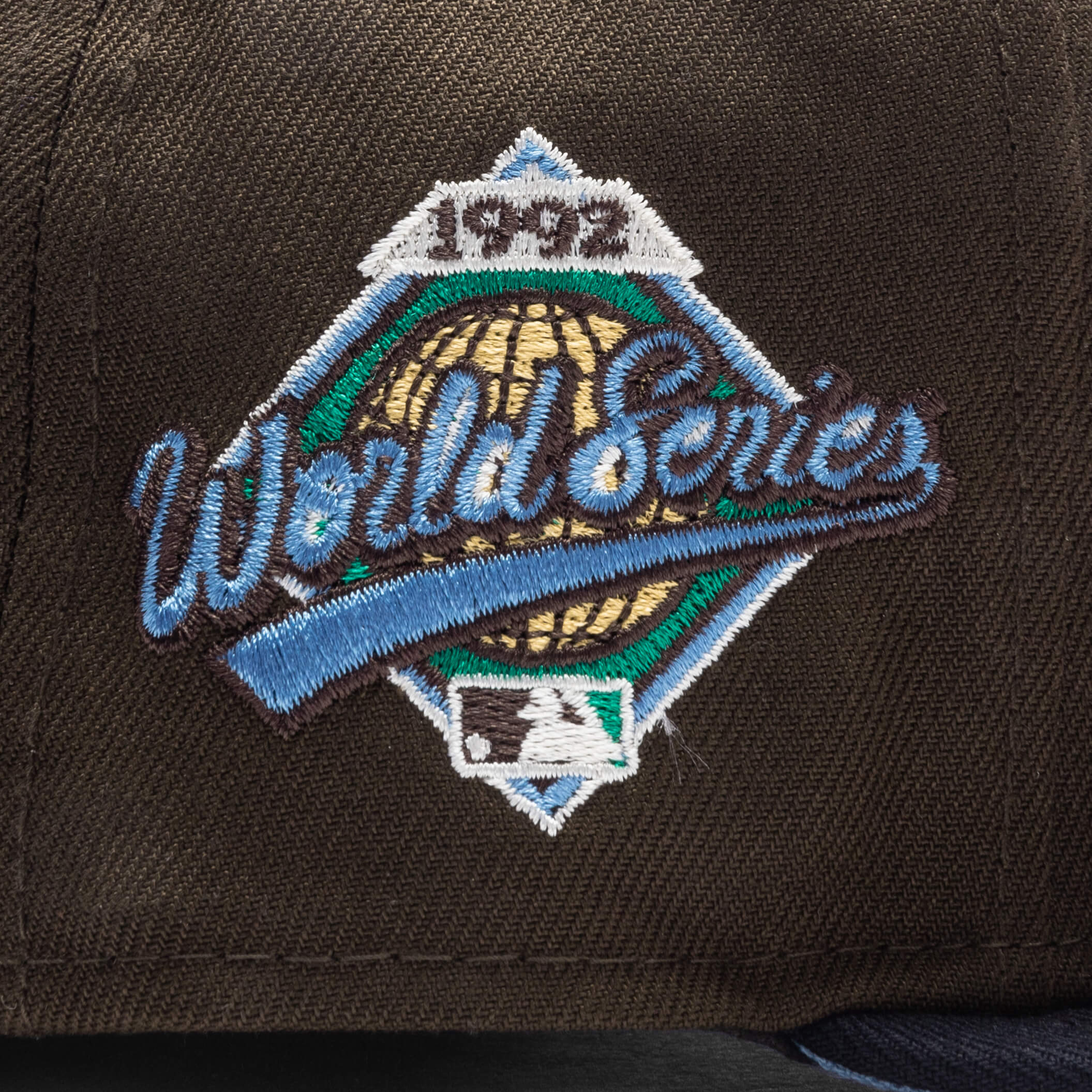 Feature x New Era Golden Hour 59FIFTY Fitted - Toronto Blue Jays - Image 5