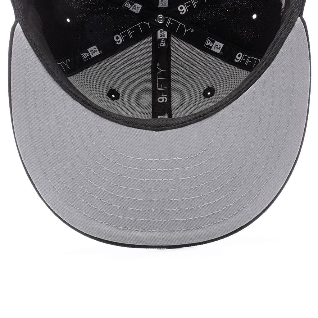 Feature x New Era Old English Calabasas Fitted - Black/Snow Grey - Image 4