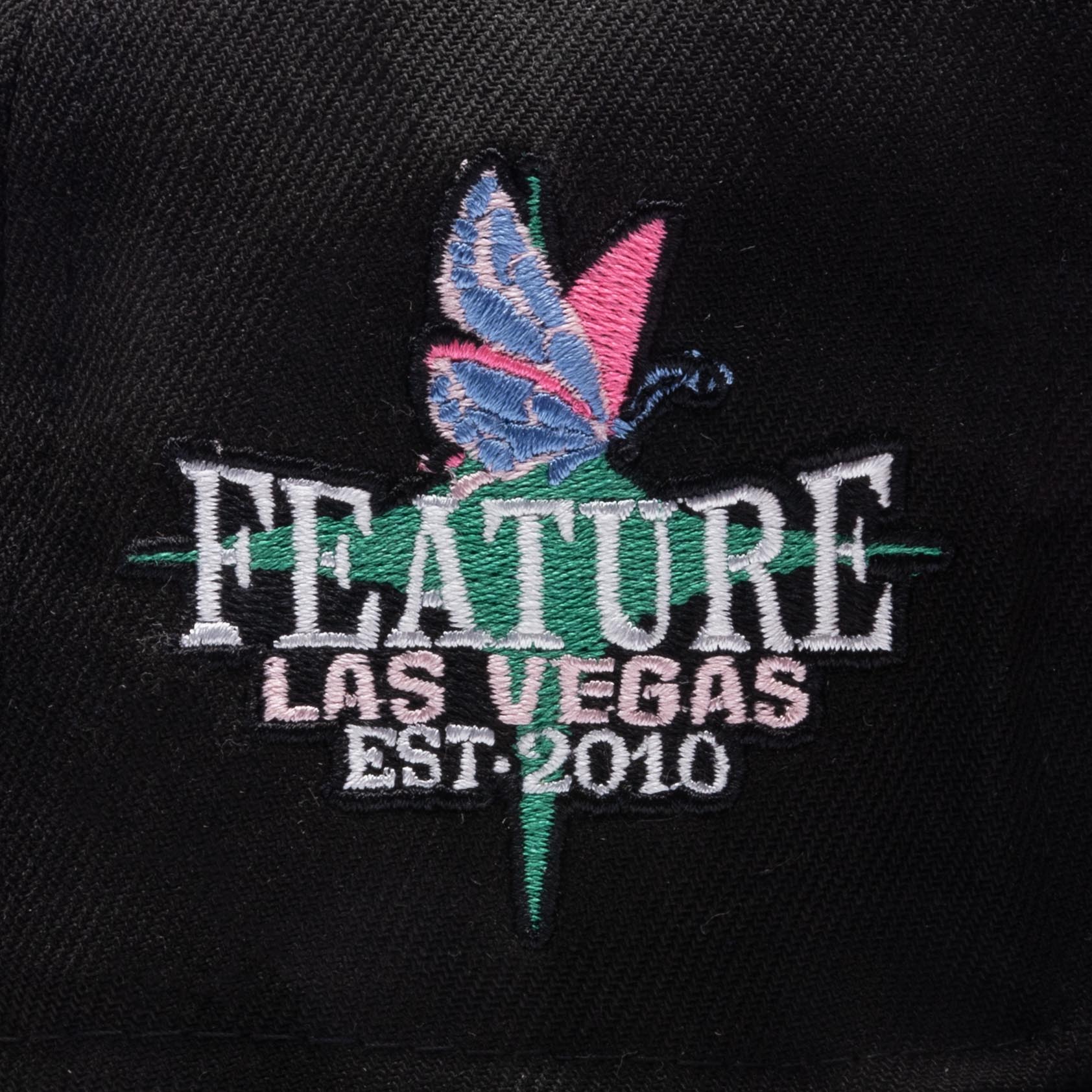 Feature x New Era Old English Plaza Fitted - Black/Pink Glow - Image 3