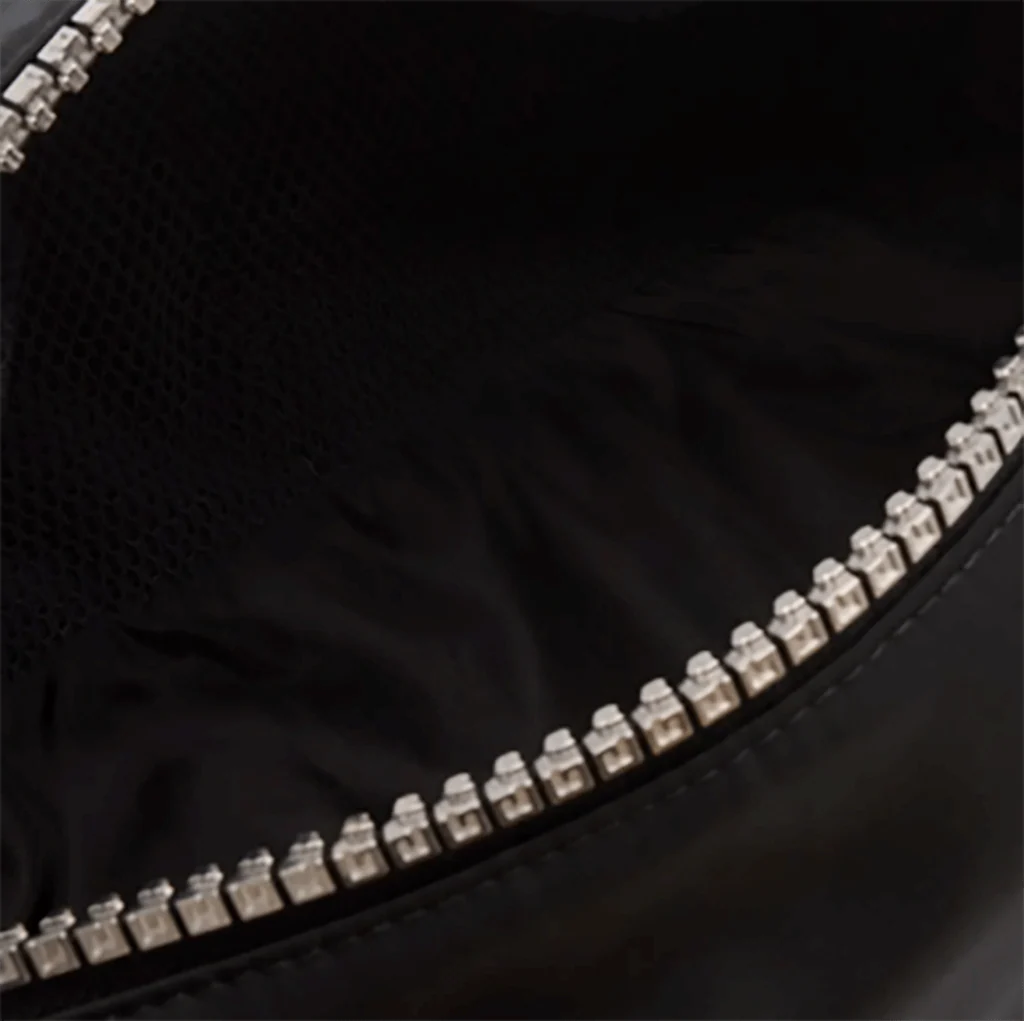 G-Zip Toilet Pouch - Black - Image 4