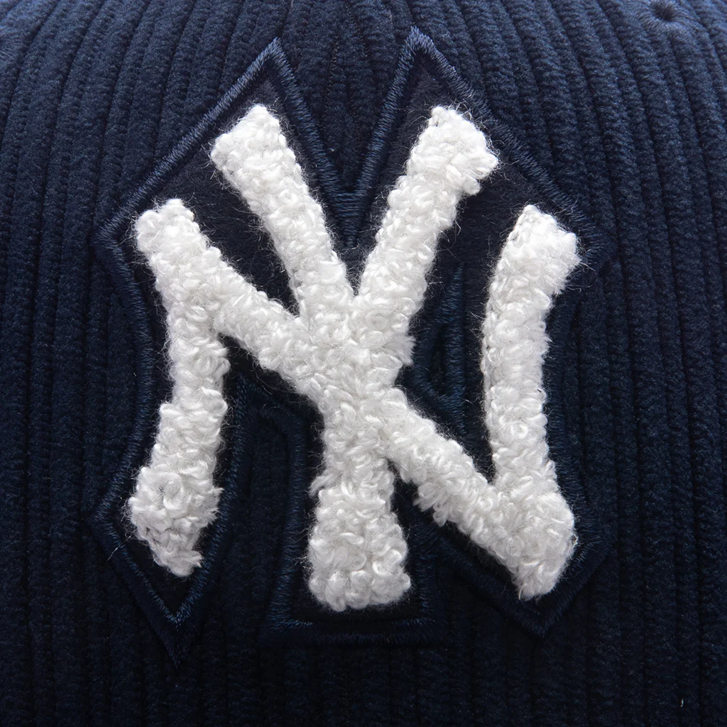 Chenille Pop 59FIFTY Fitted Hat - New York Yankees - Image 2
