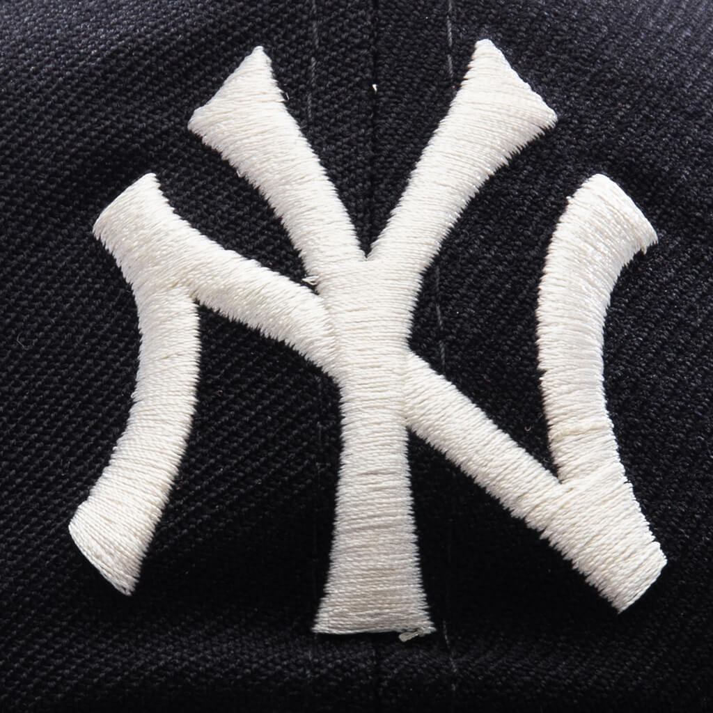 New Era x Fear of God Essentials 9FORTY - New York Yankees - Image 2