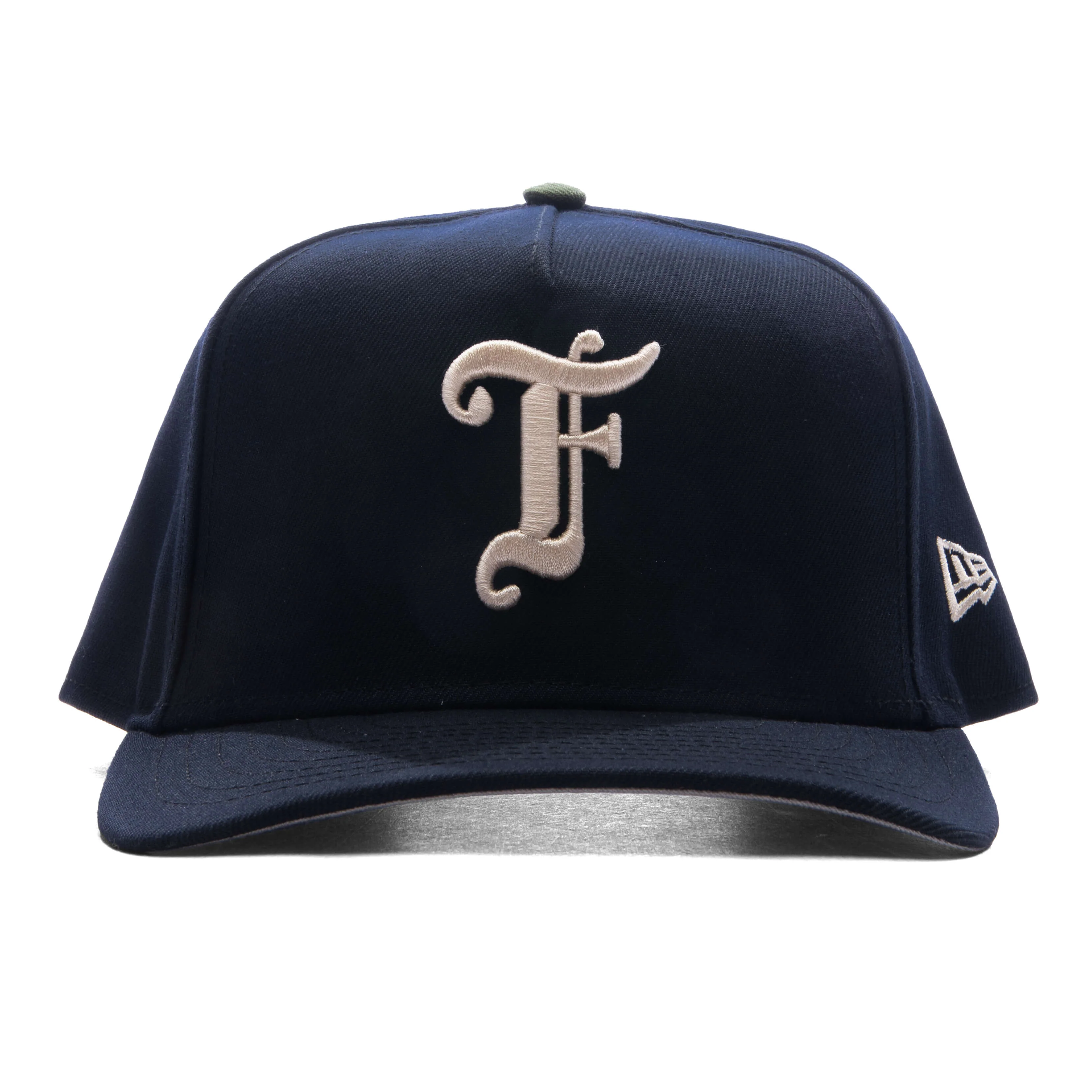 FEATURE x New Era 9FIFTY Curved A-Frame Old English F Snapback - Navy