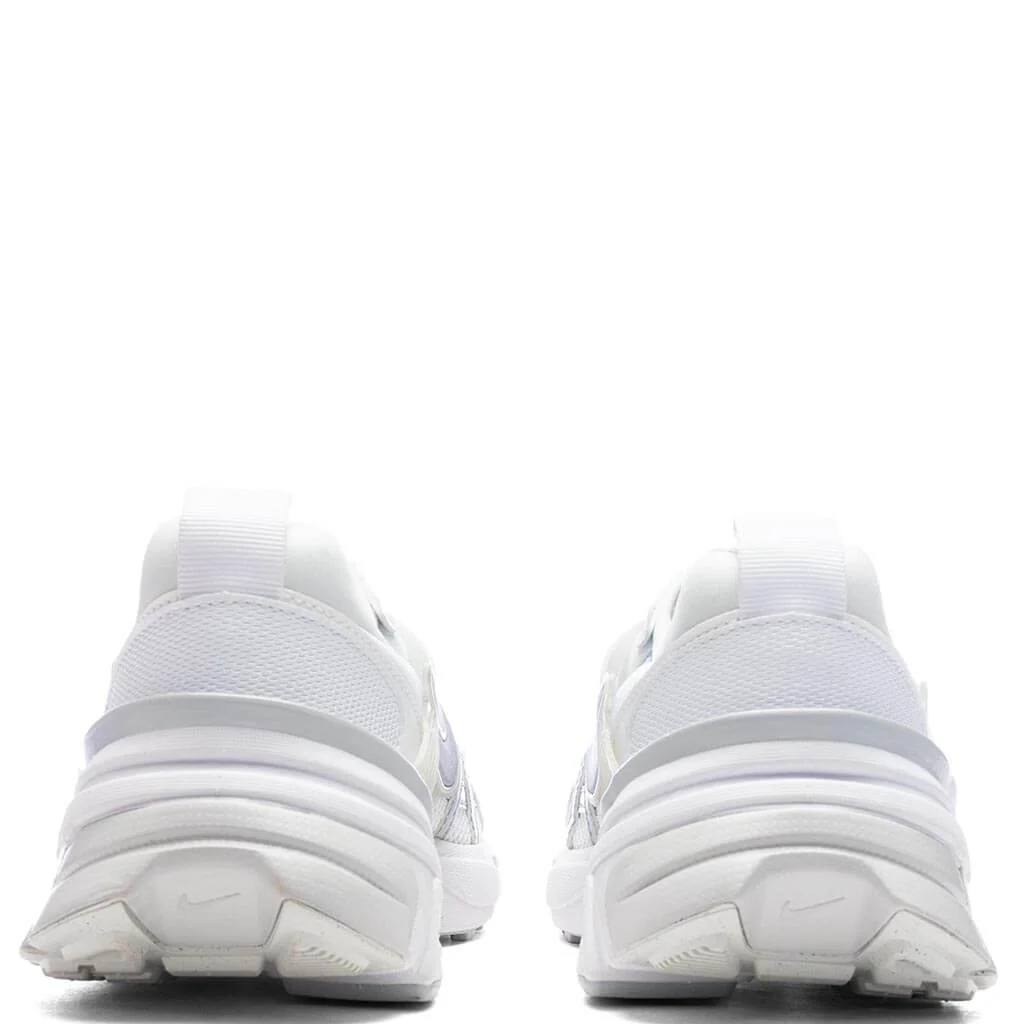 Women's V2K Run - White/Metallic Silver/Platinum Tint - Image 4