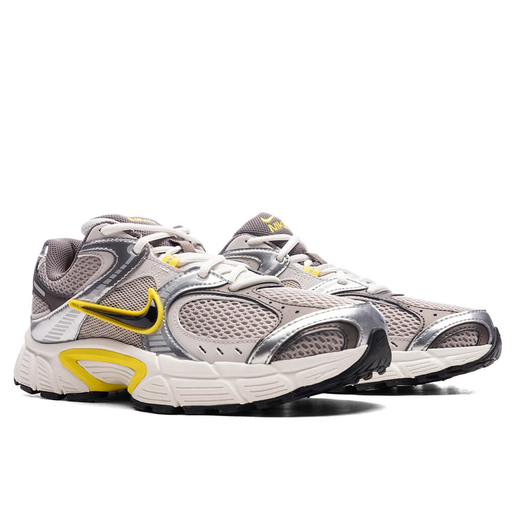 V5 RNR - College Grey/Black/Lightening/Vast Grey - Image 2