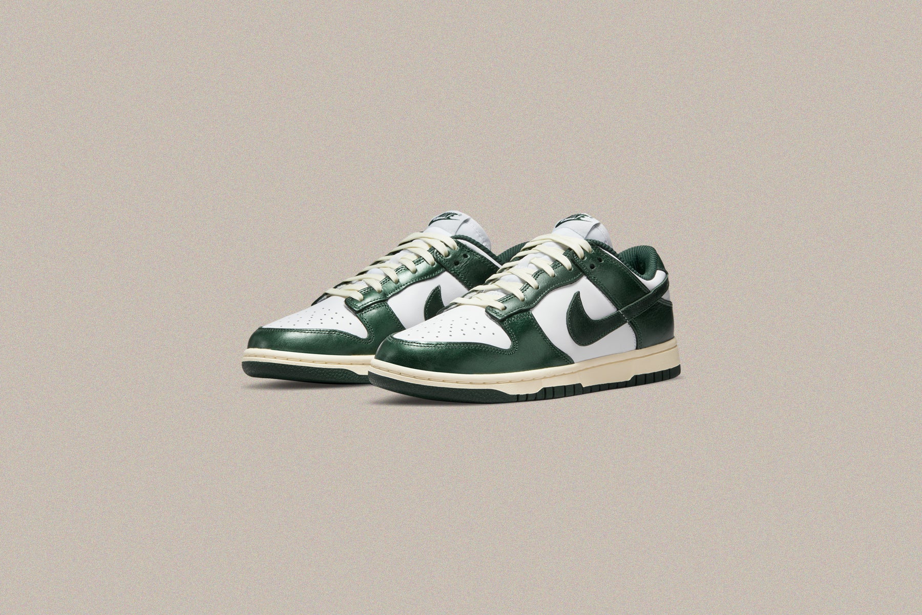Women's Dunk Low `Vintage Green` - White/Pro Green/Coconut Milk - Image 7