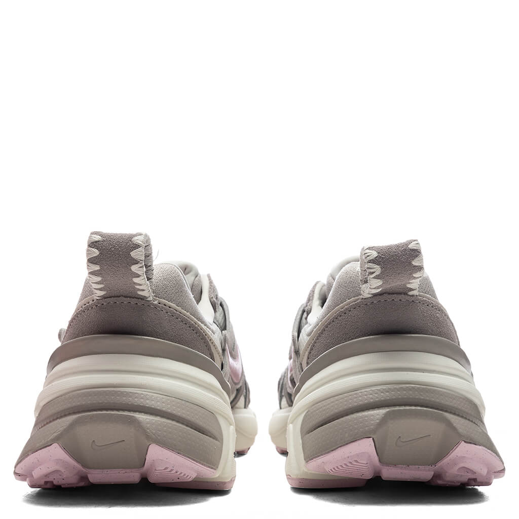 Women's V2K Run - Sail/Pink Foam-Sail/College Grey - Image 4