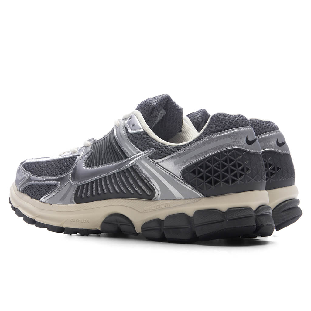 Zoom Vomero 5 - Iron Grey/Chrome/Metallic Silver - Image 3