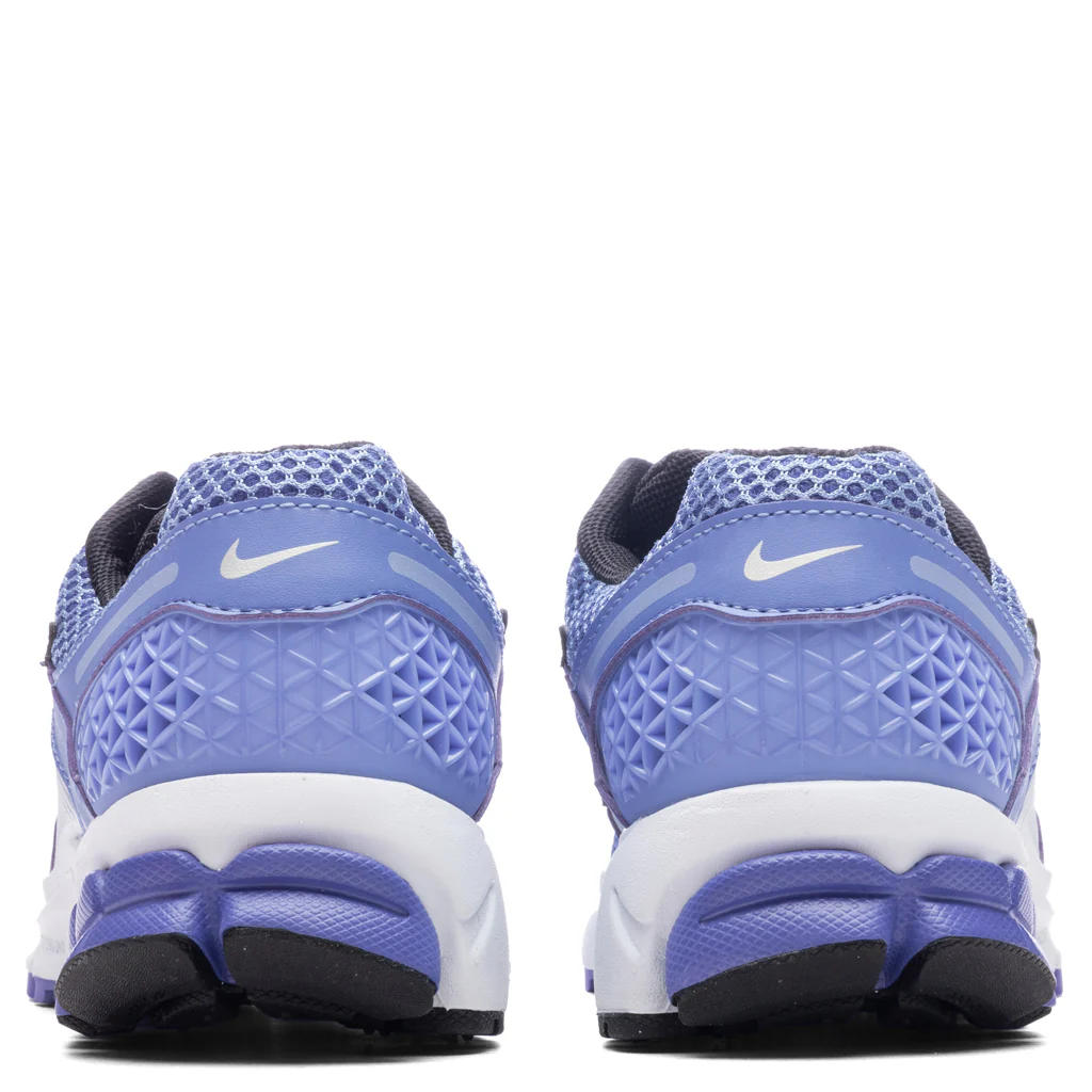 Women's Zoom Vomero 5 - Royal Pulse/Metallic Platinum/Football Grey - Image 4