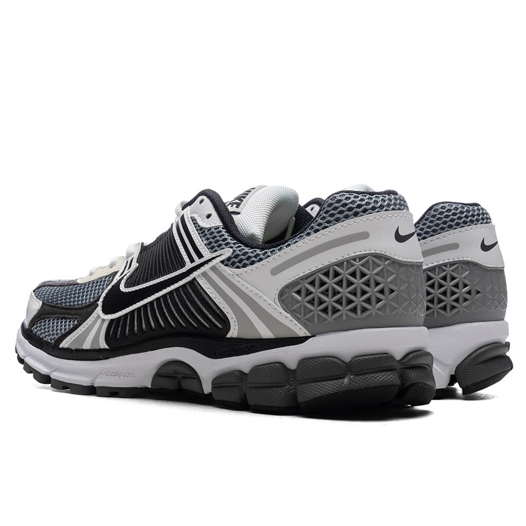 Zoom Vomero 5 SE SP - Dark Grey/Black/White/Sail - Image 3