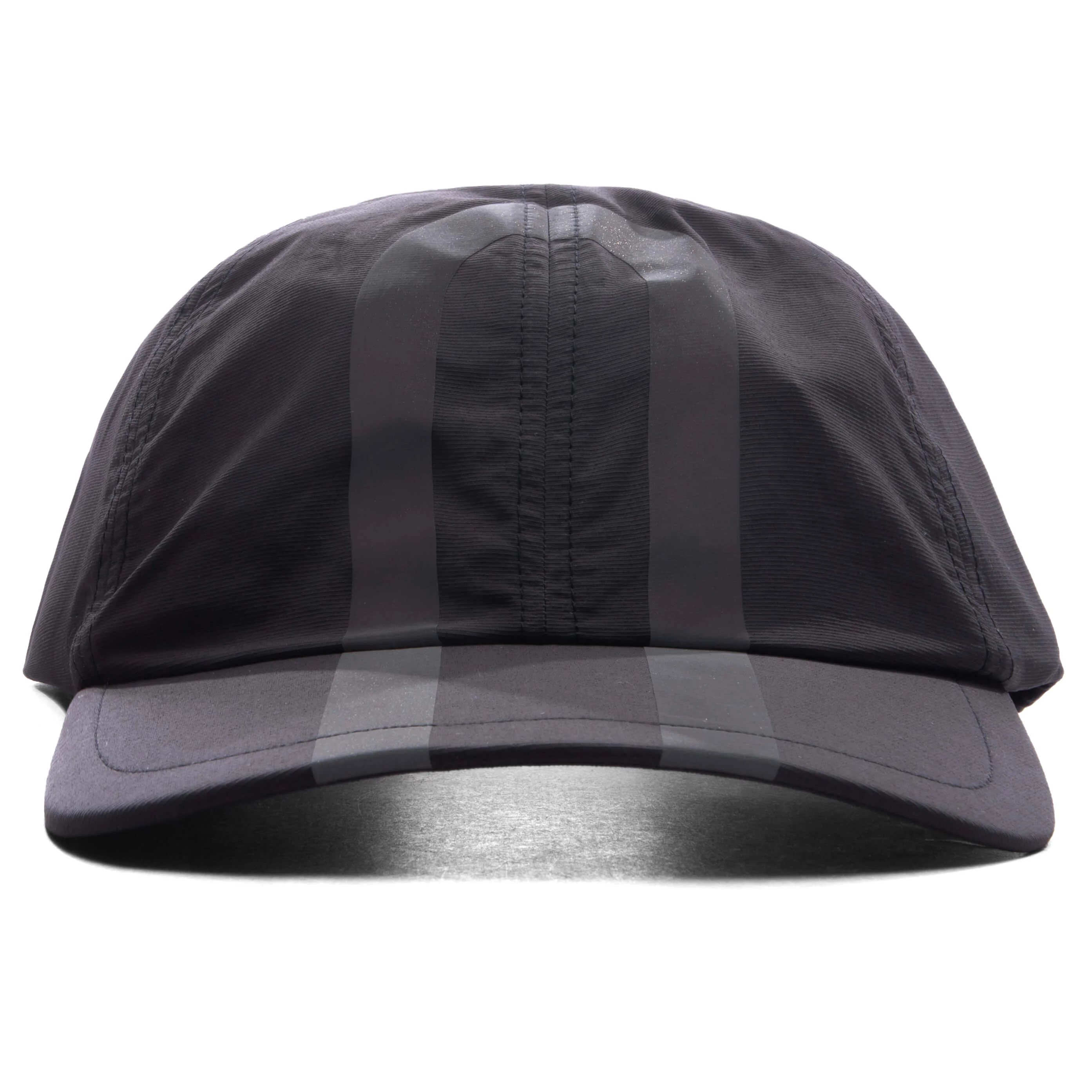 On x IKON On Cap - Magnet/Black