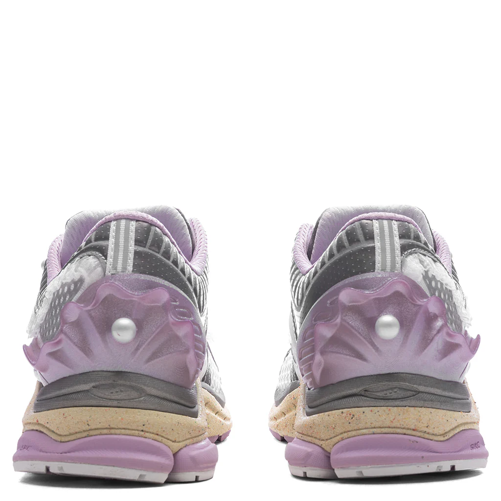 Saucony x METAGIRL Women's Progrid Paramount 'Daughter of the Moon' - Moon/Lilac - Image 4