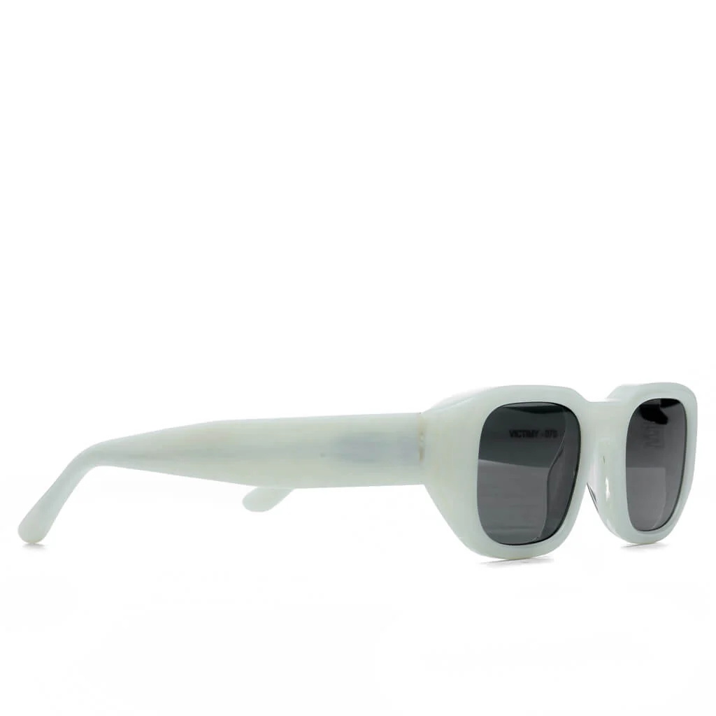 Victimy 079 - White/Black - Image 2